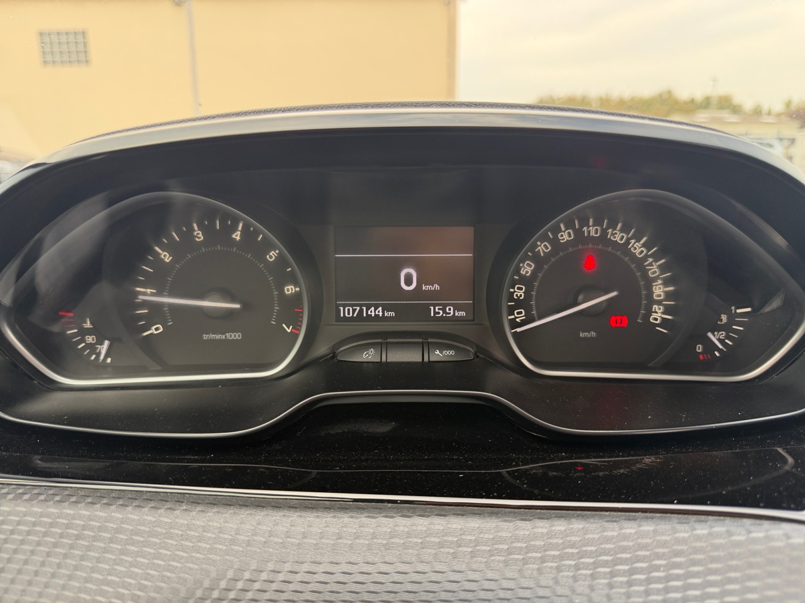 Peugeot 208 16