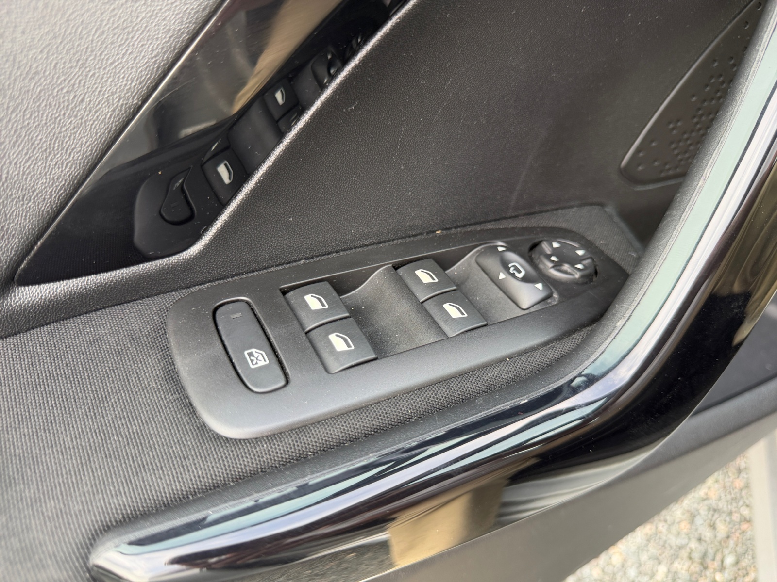 Peugeot 208 19