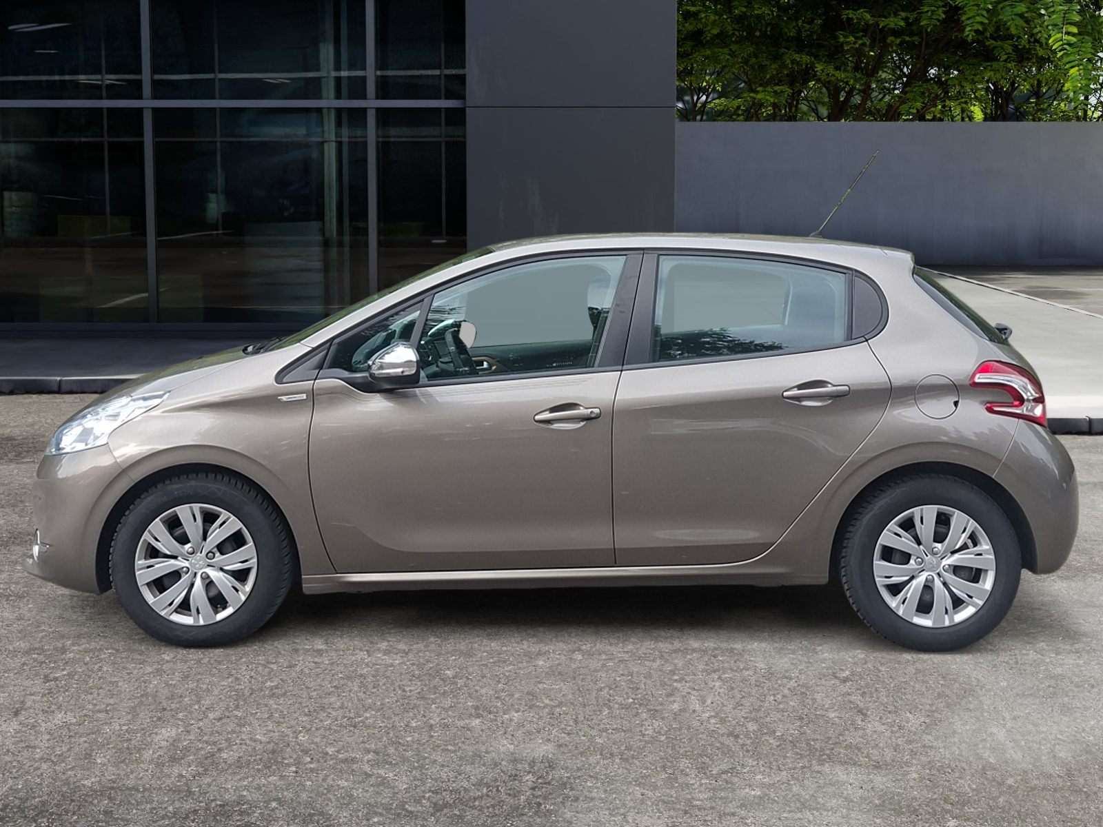 Peugeot 208 1