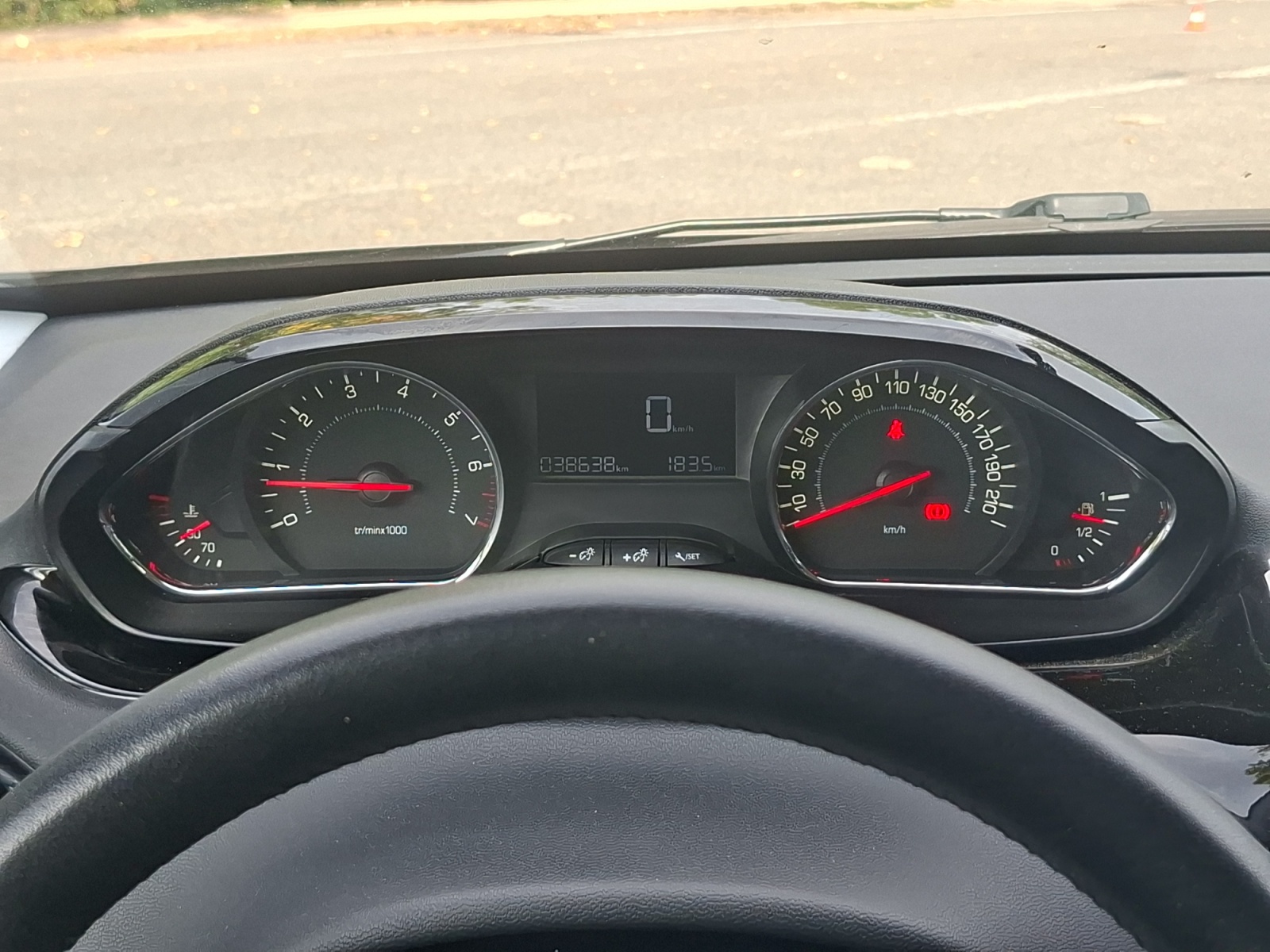 Peugeot 208 16