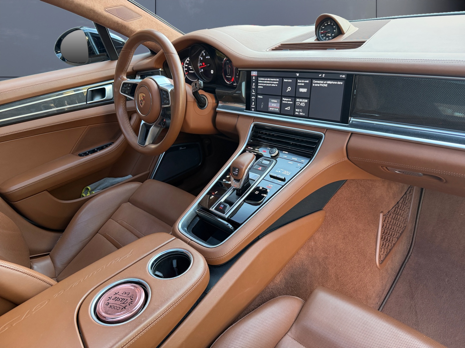 Porsche Panamera 12