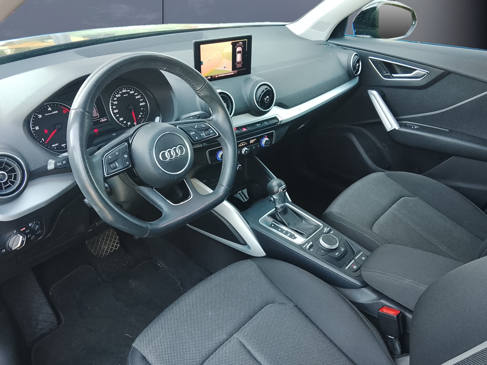 Audi Q2 8