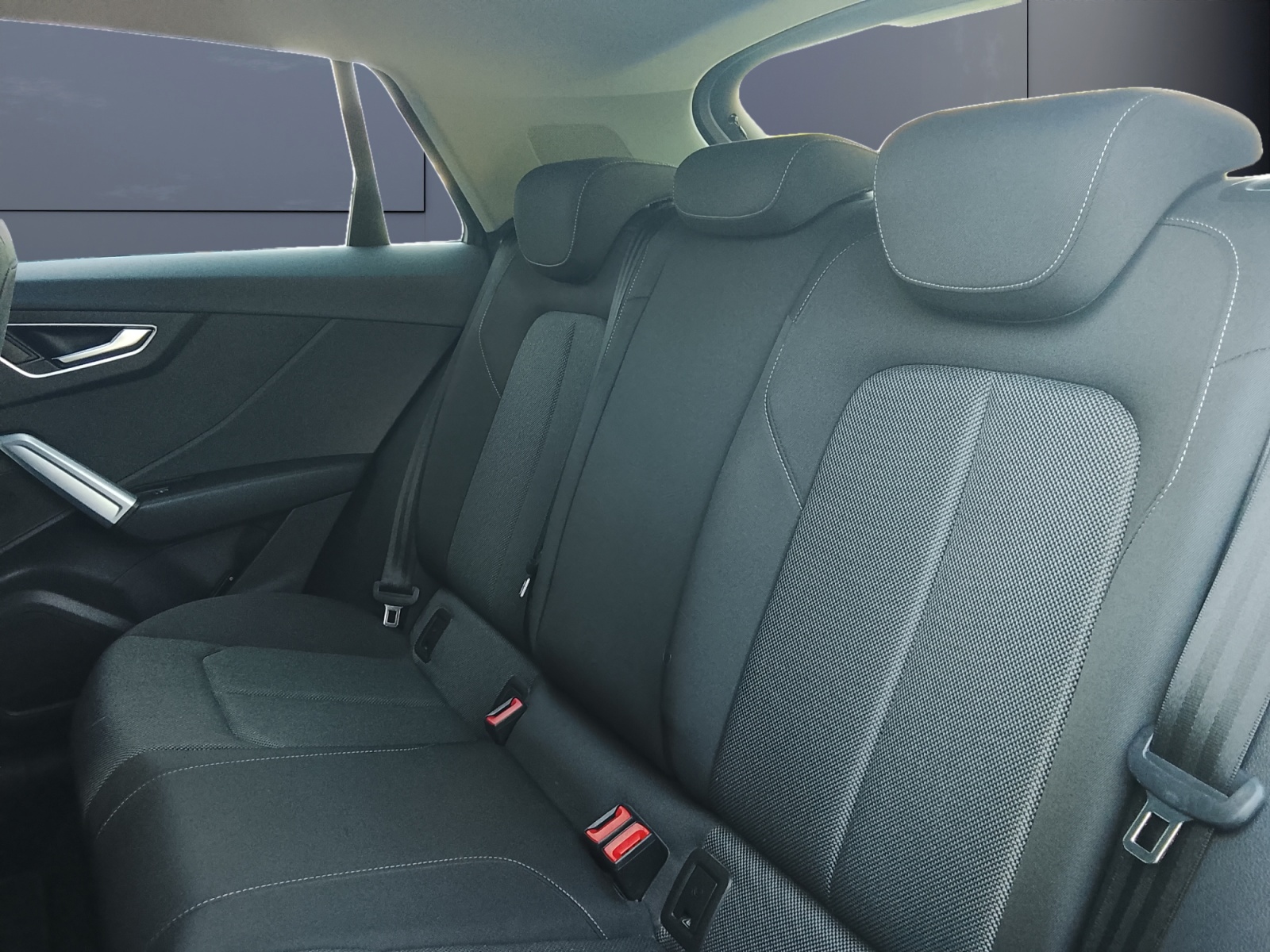 Audi Q2 10