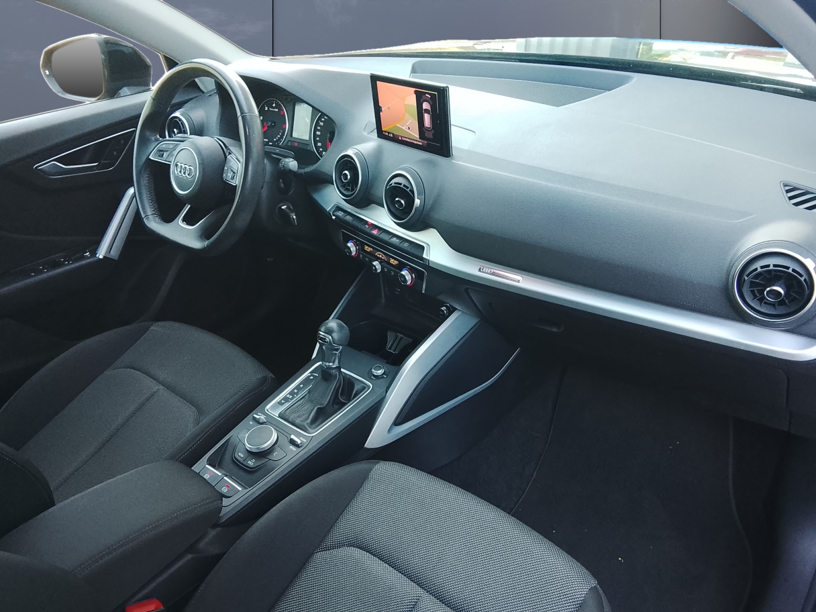 Audi Q2 12