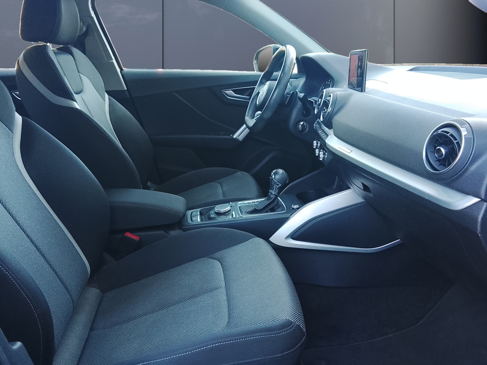 Audi Q2 13