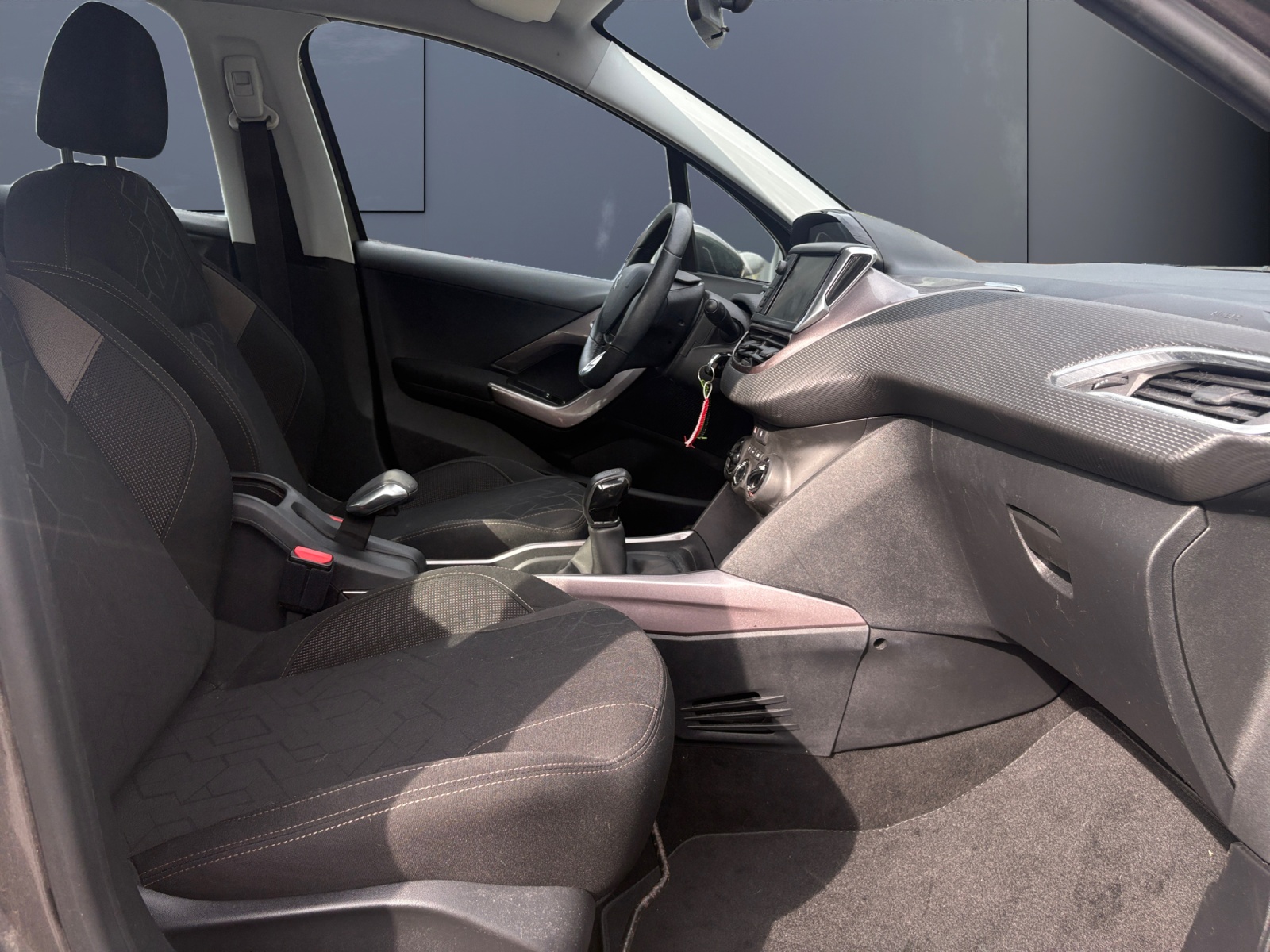 Peugeot 2008 13