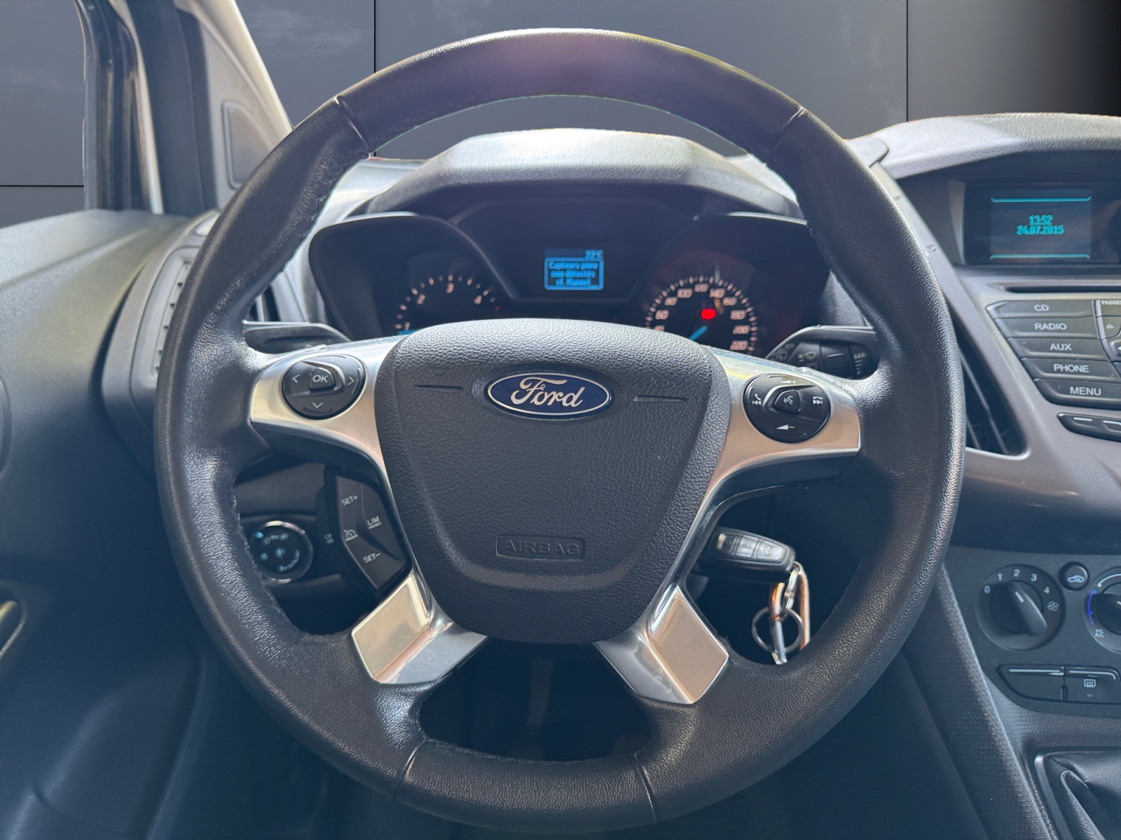 Ford Grand Tourneo Connect 15