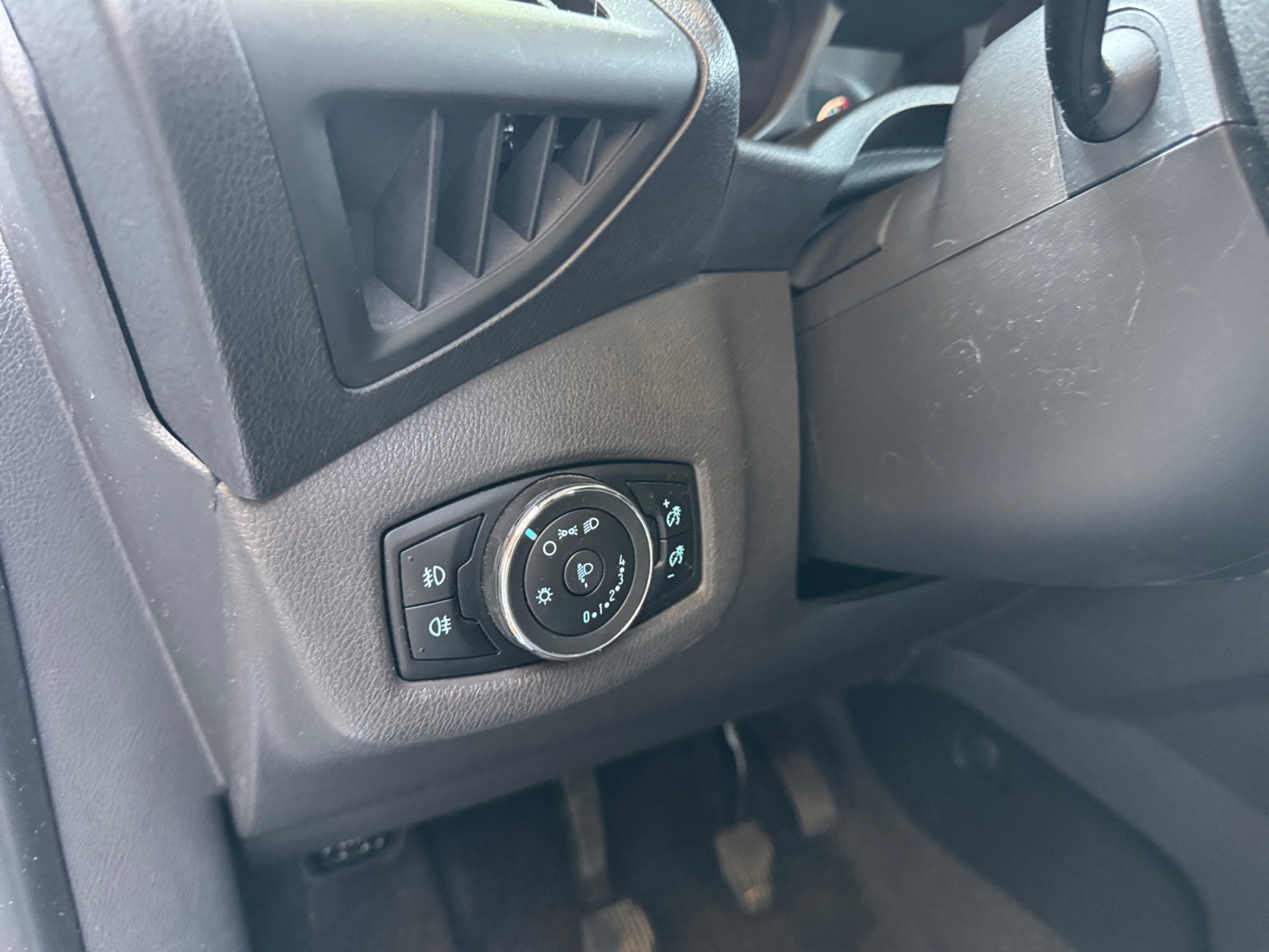 Ford Grand Tourneo Connect 18