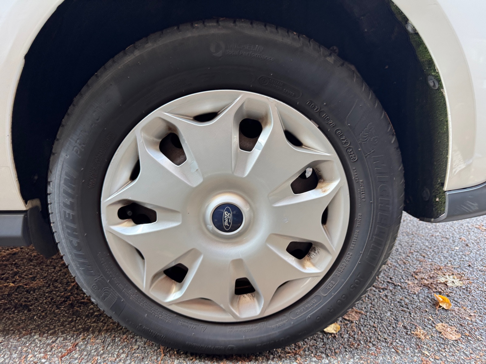 Ford Grand Tourneo Connect 34
