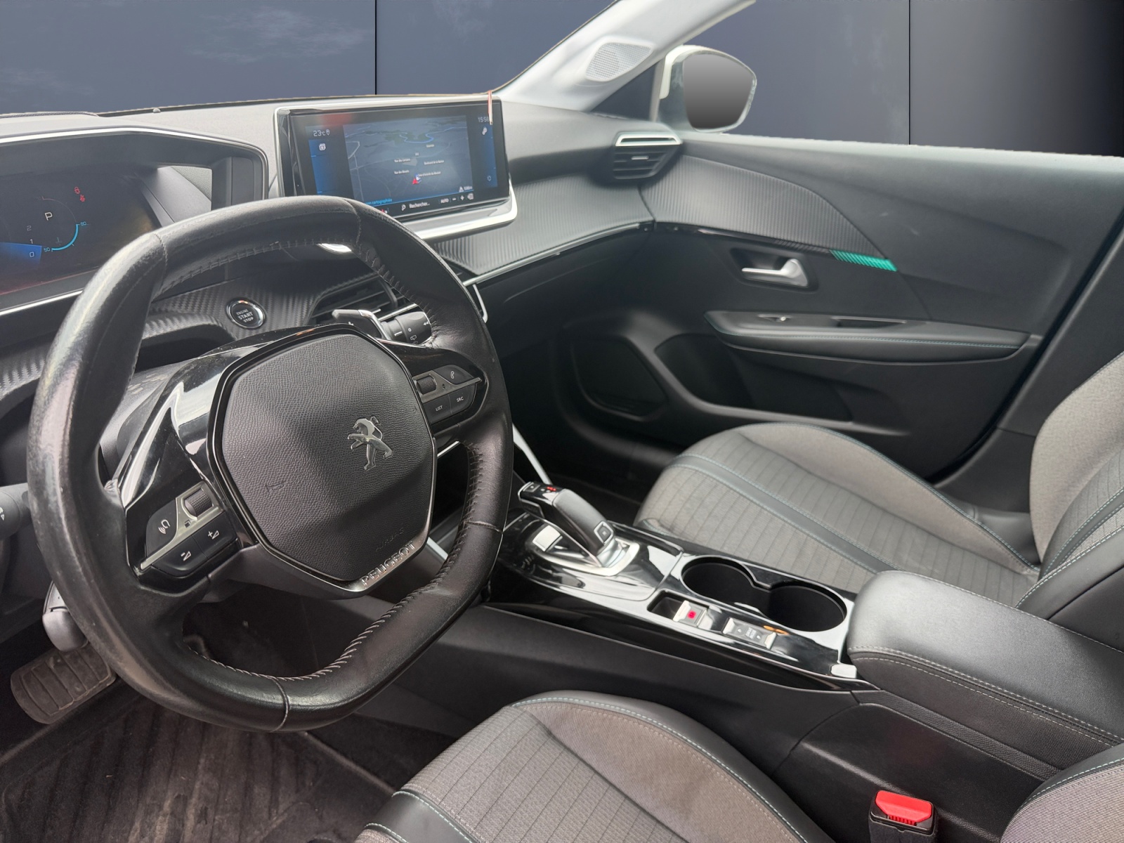 Peugeot 208 8