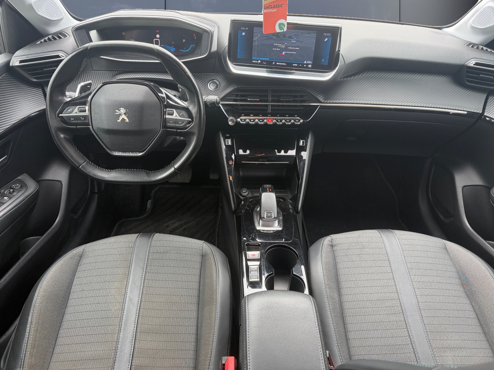 Peugeot 208 14