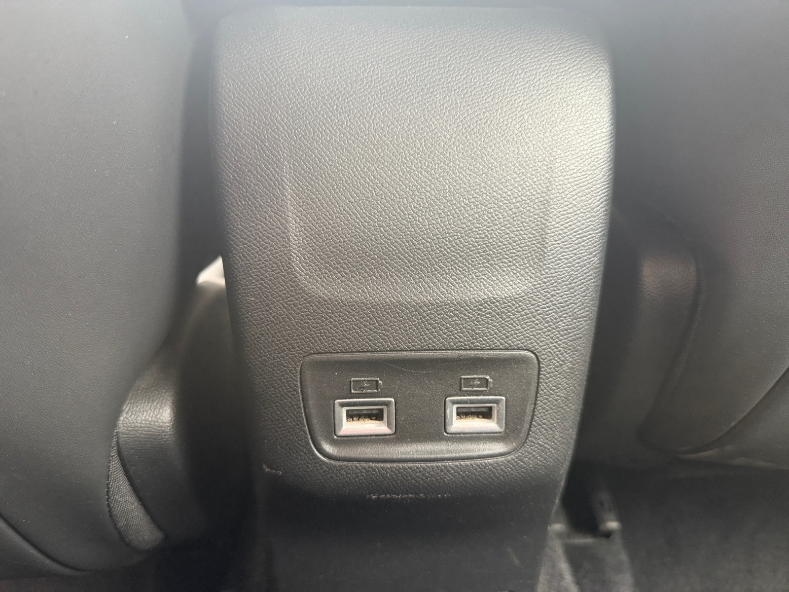 Peugeot 208 29