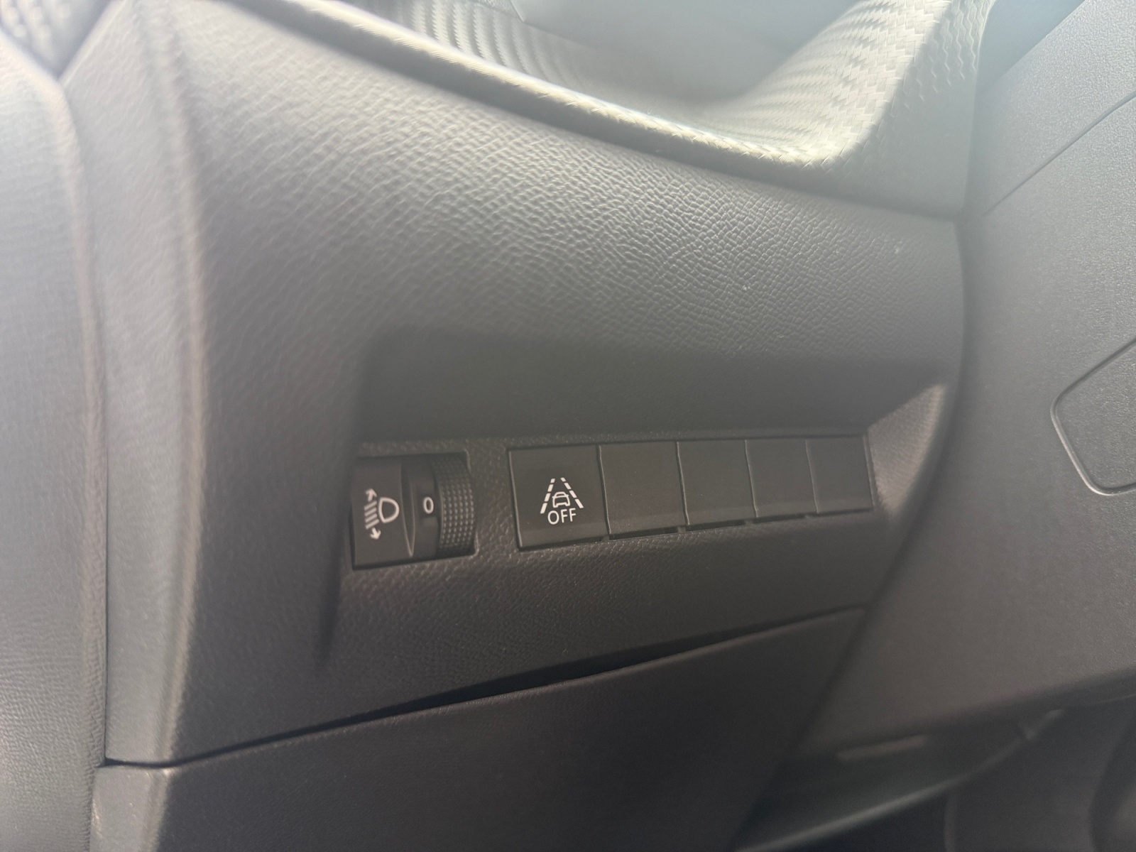 Peugeot 208 31