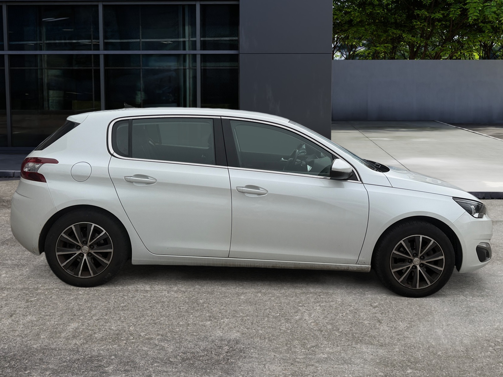 Peugeot 308 5