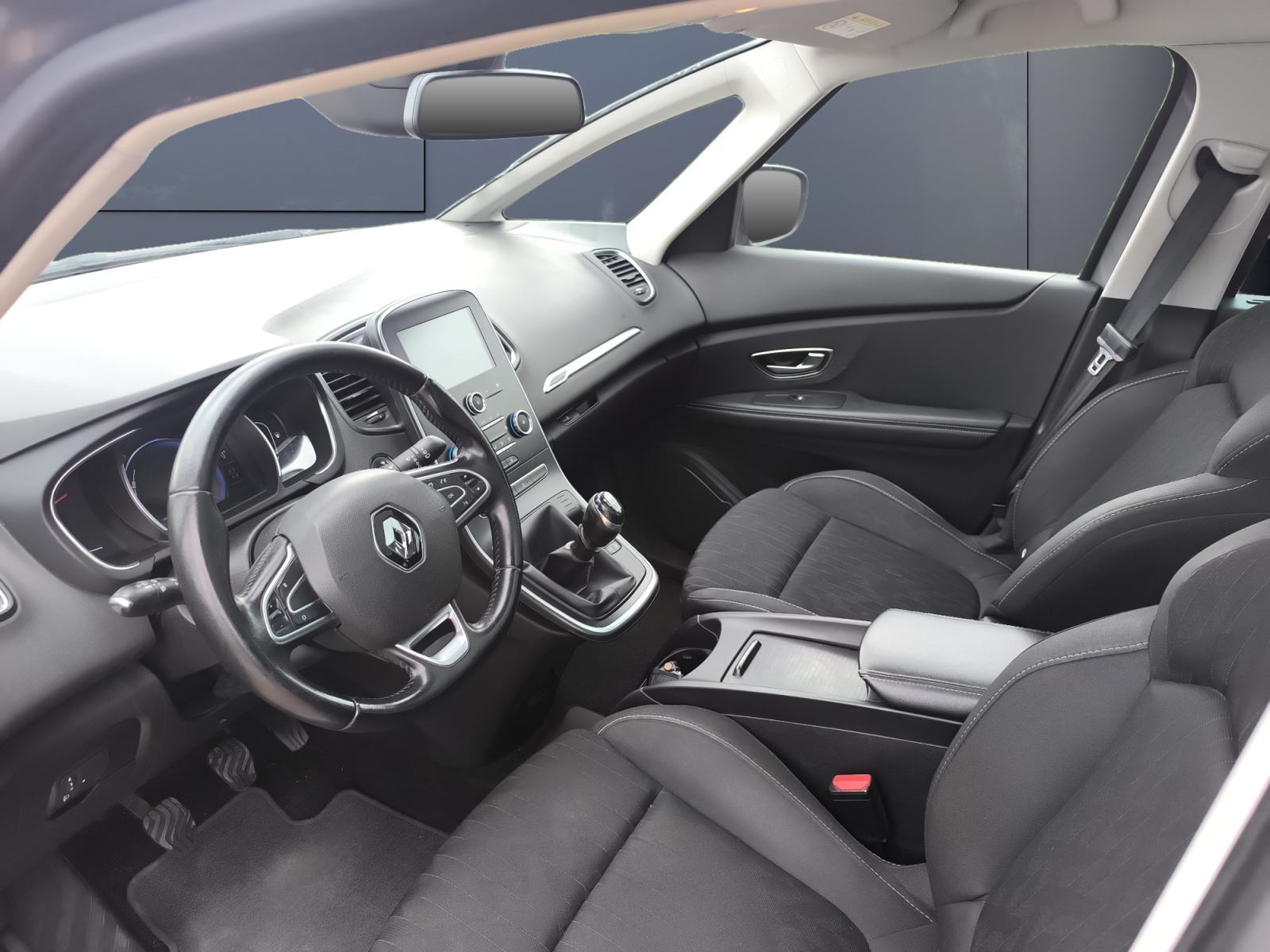 Renault Grand Scenic 8