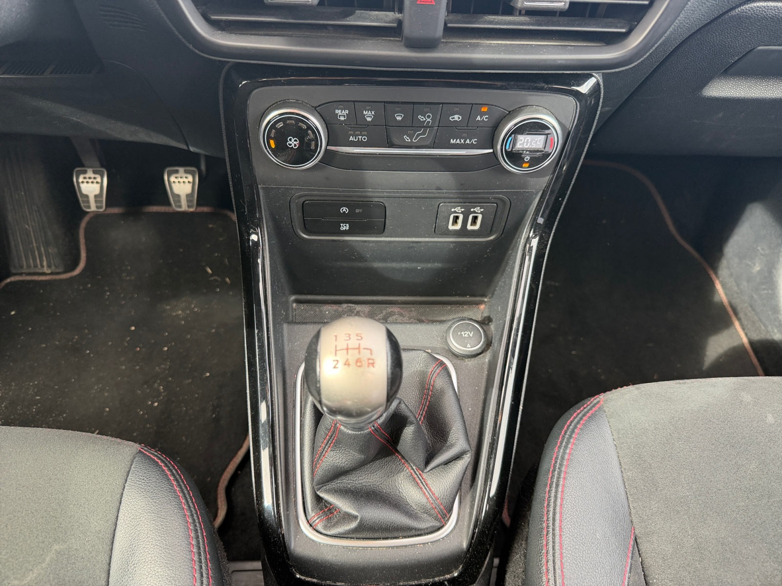 Ford Ecosport 21