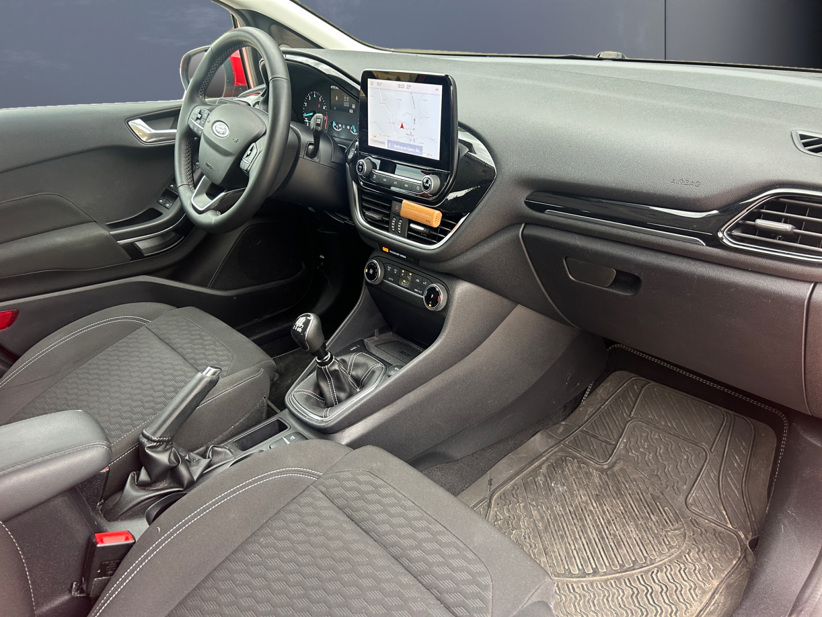 Ford Fiesta 12