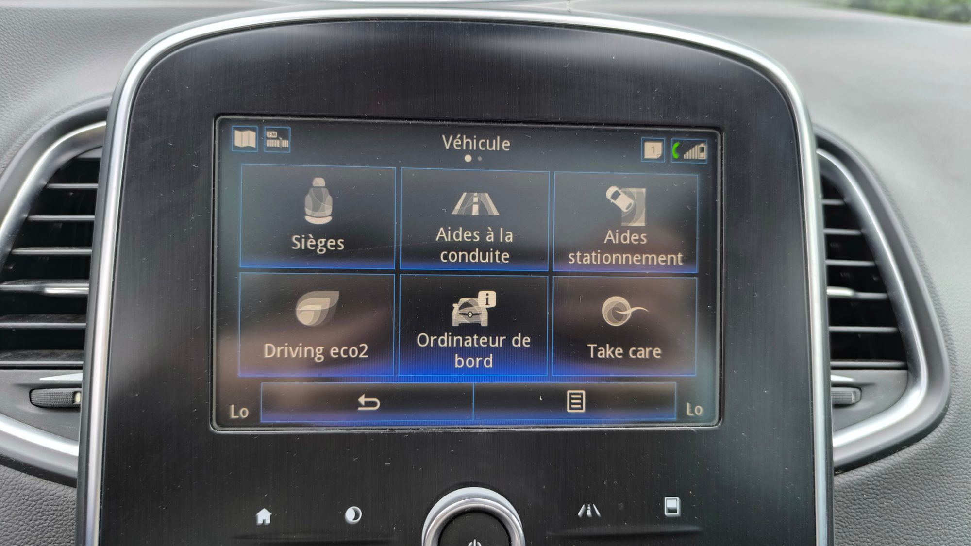 Renault Grand Scenic 24