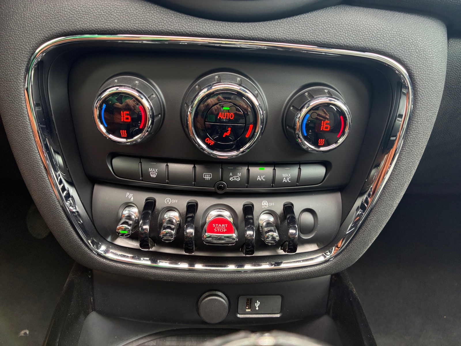 Mini Clubman 21