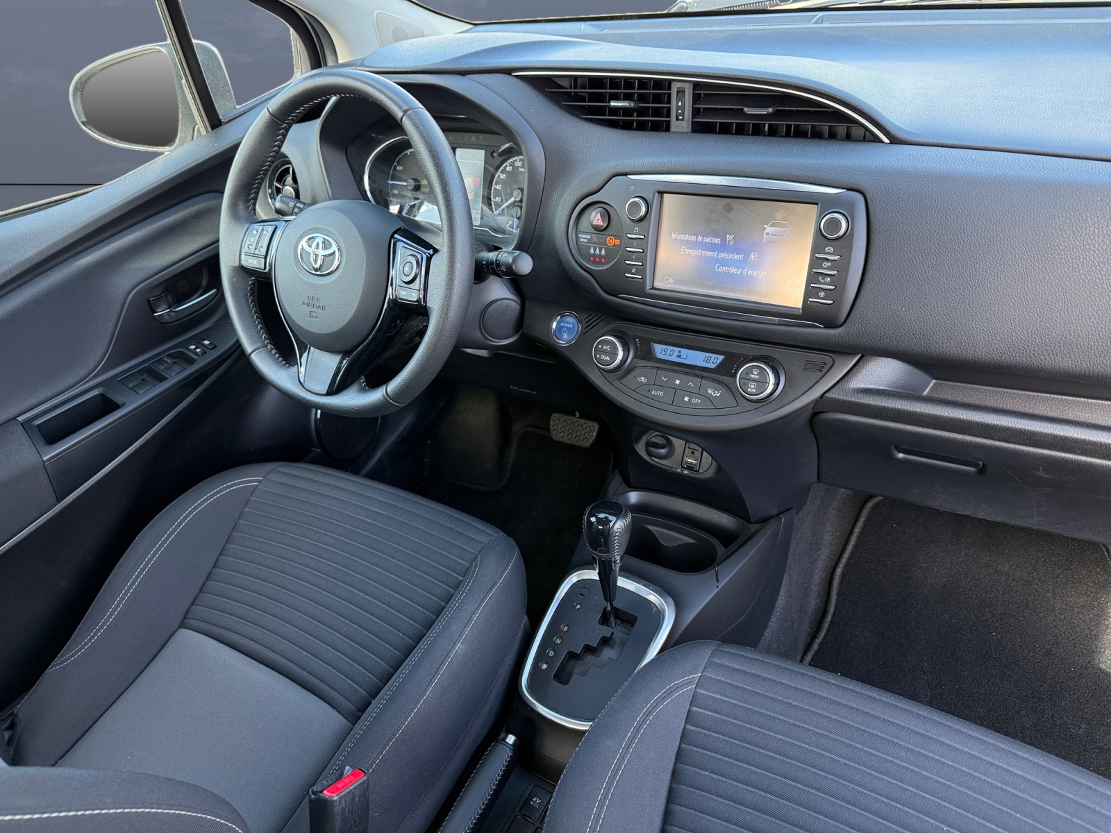 Toyota Yaris 12