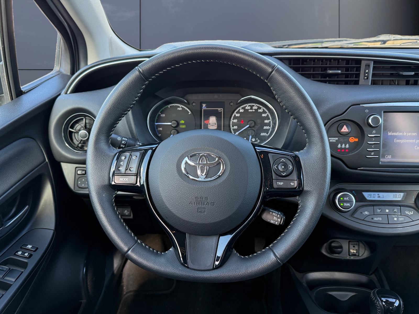 Toyota Yaris 15