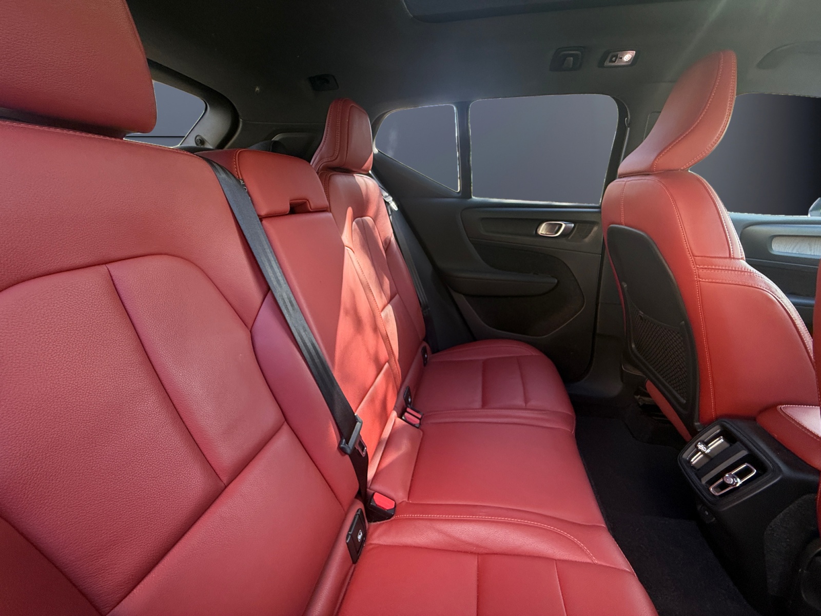 Volvo Xc40 11