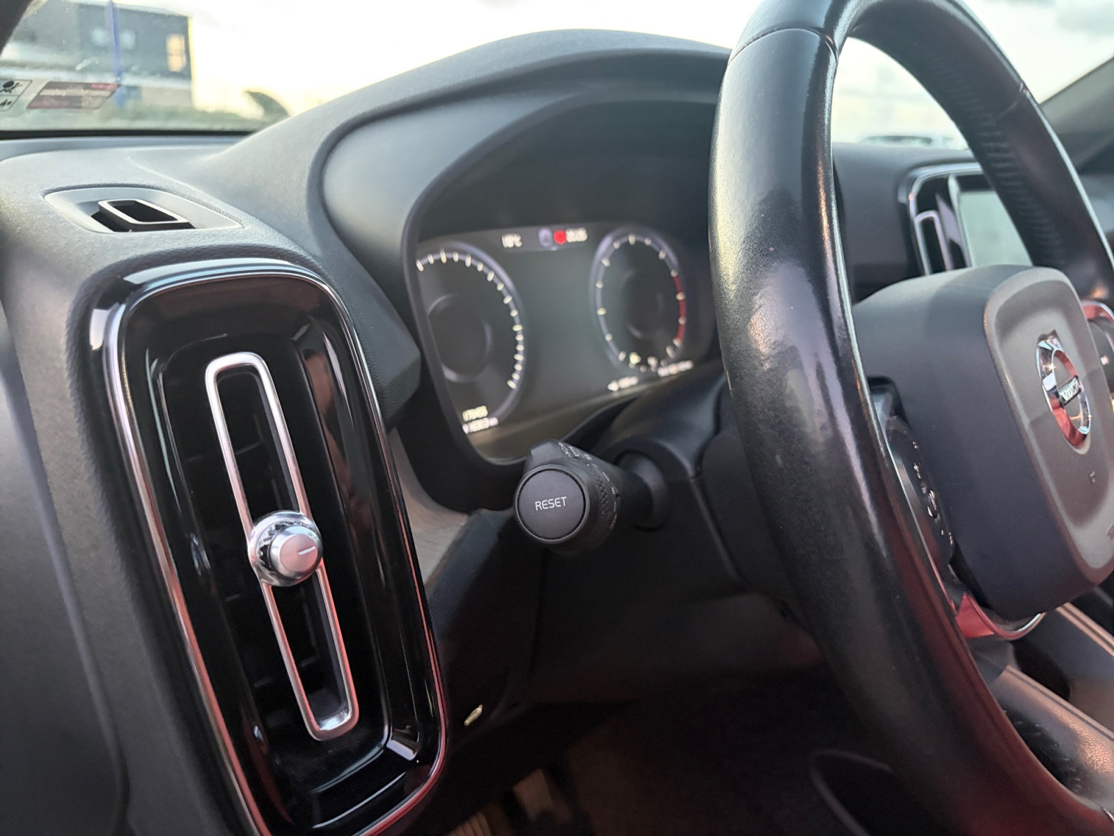Volvo Xc40 18