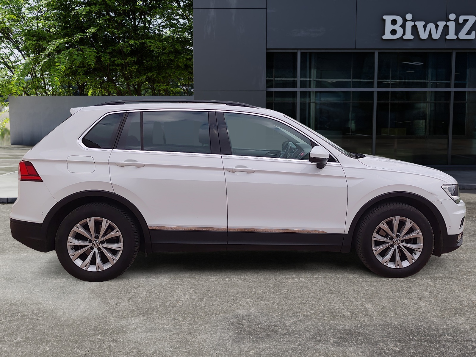 Volkswagen Tiguan 5