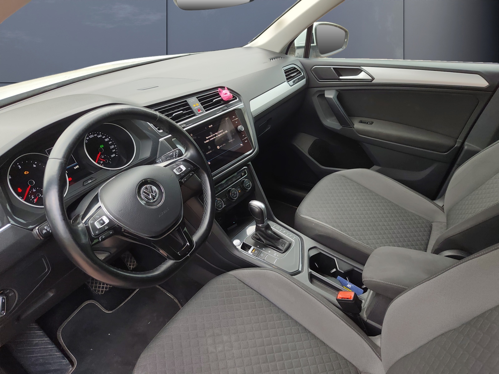 Volkswagen Tiguan 8