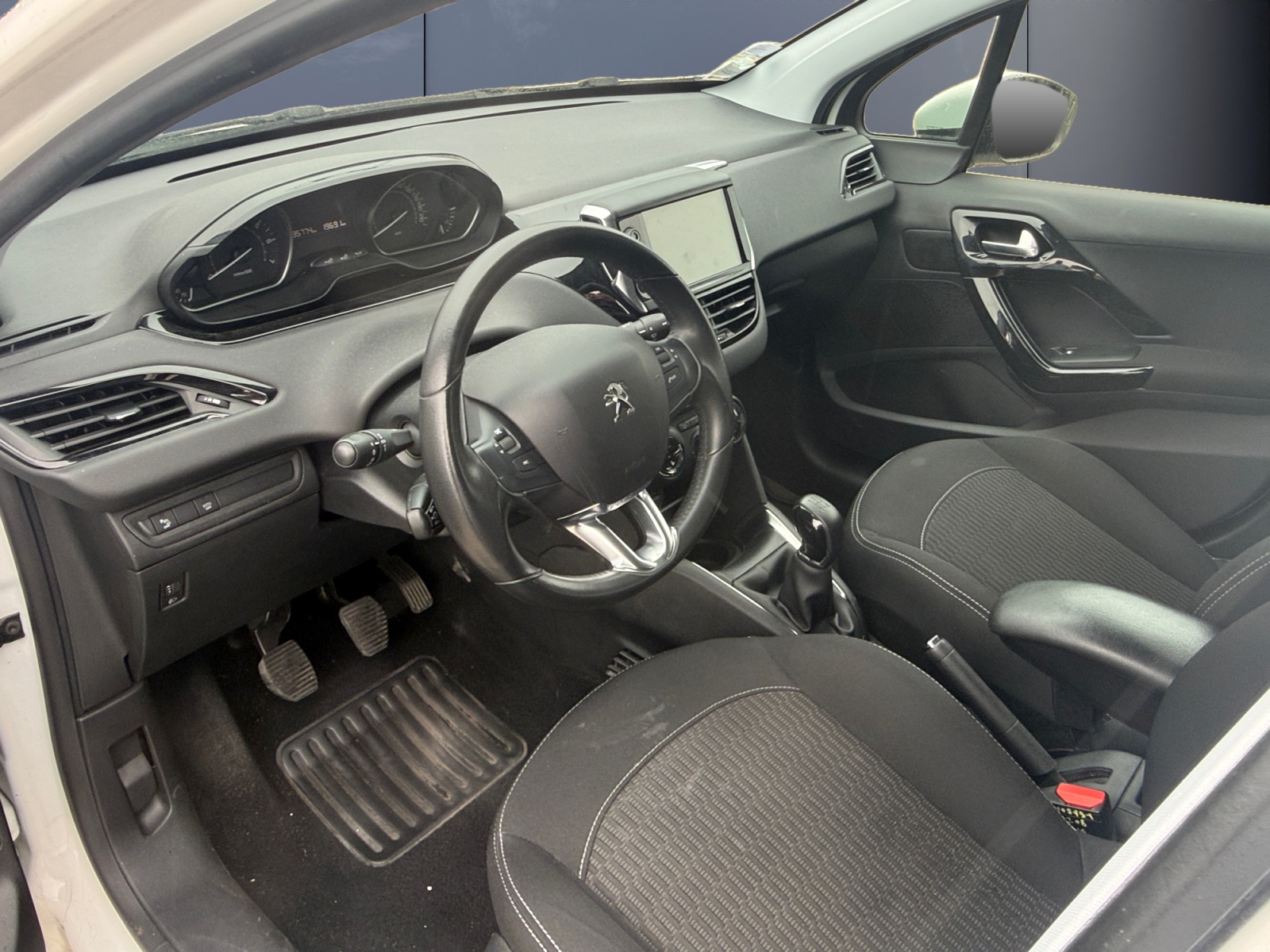 Peugeot 208 8