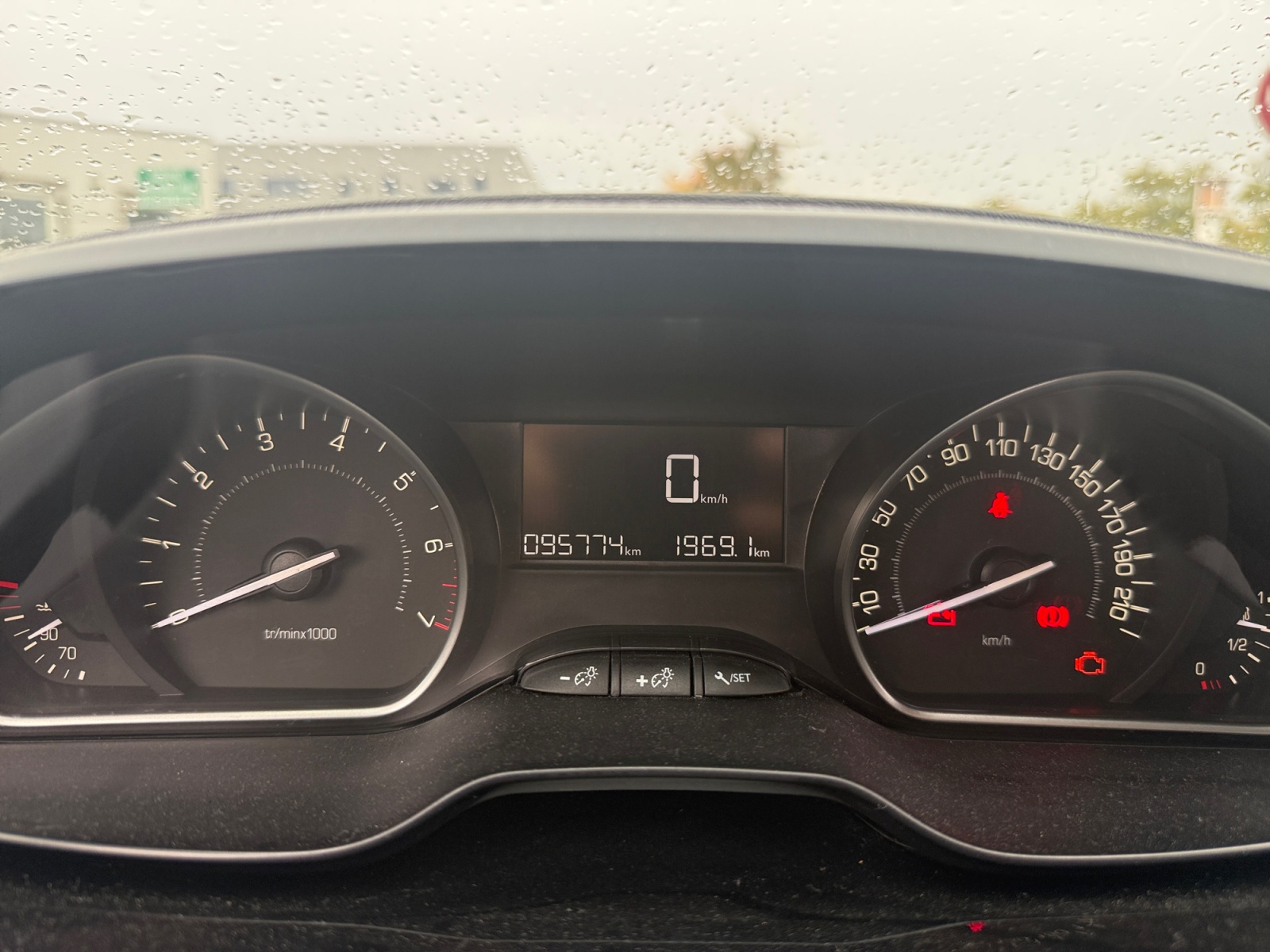 Peugeot 208 16
