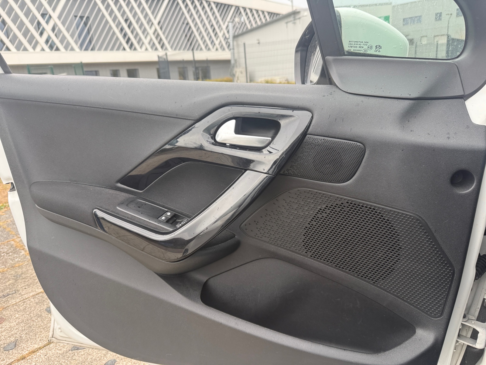 Peugeot 208 17