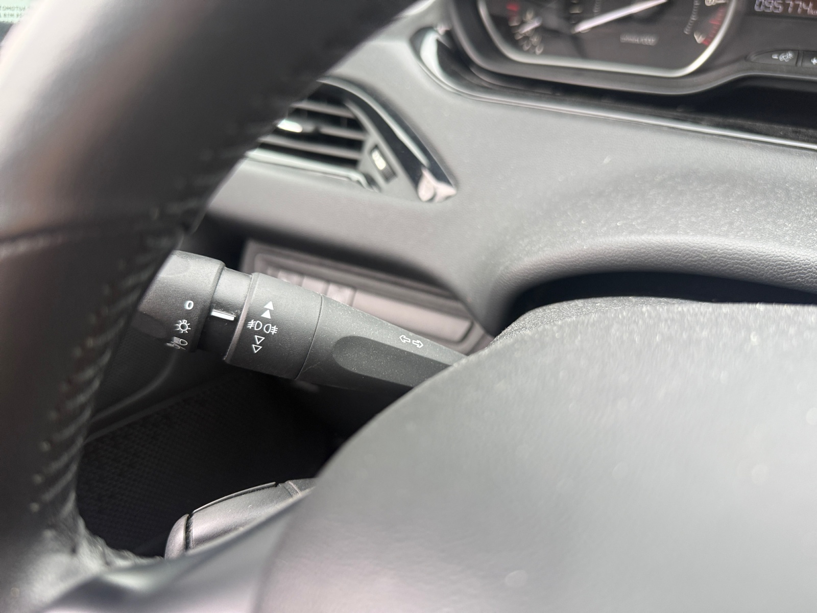 Peugeot 208 19