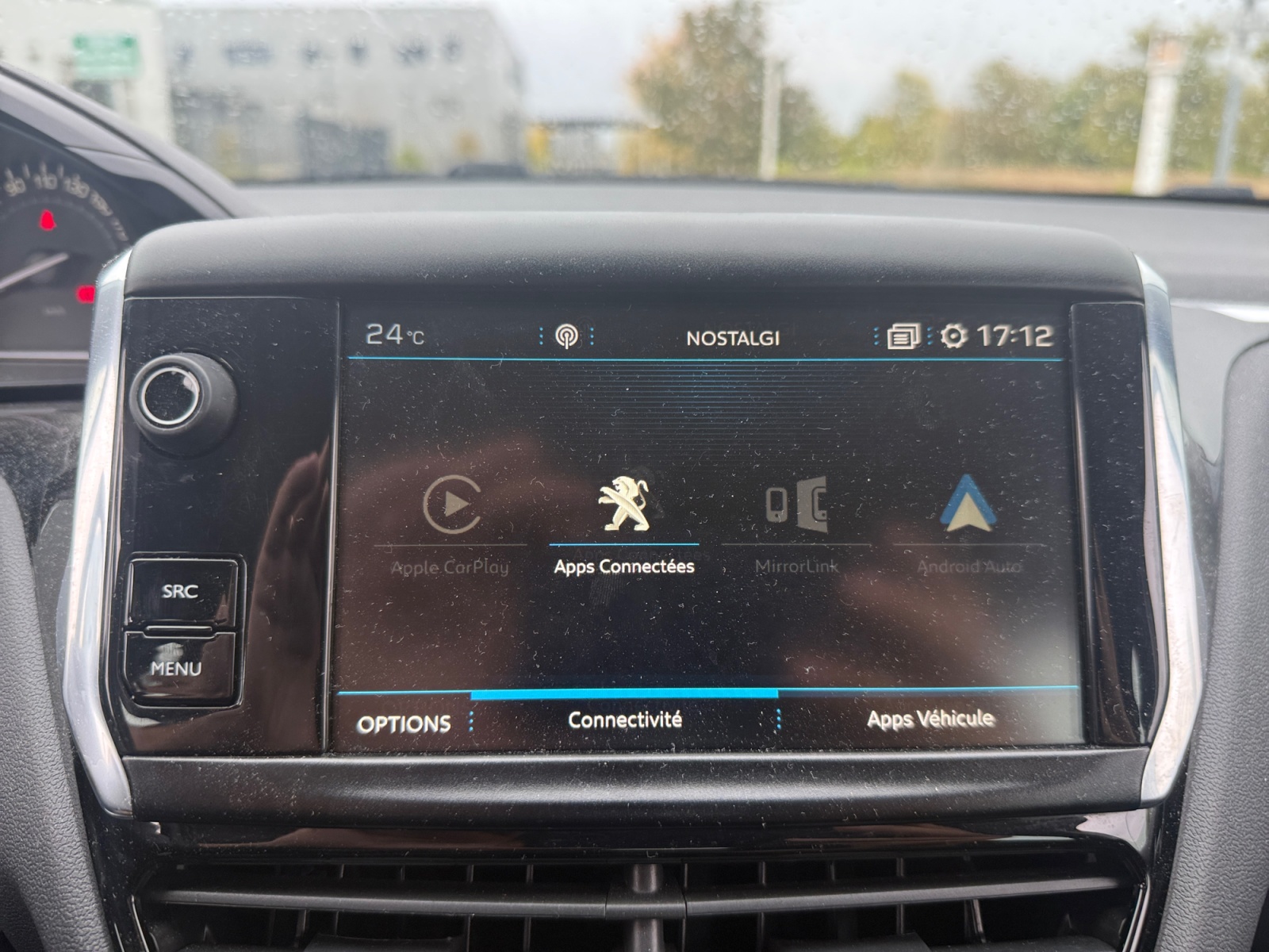 Peugeot 208 26
