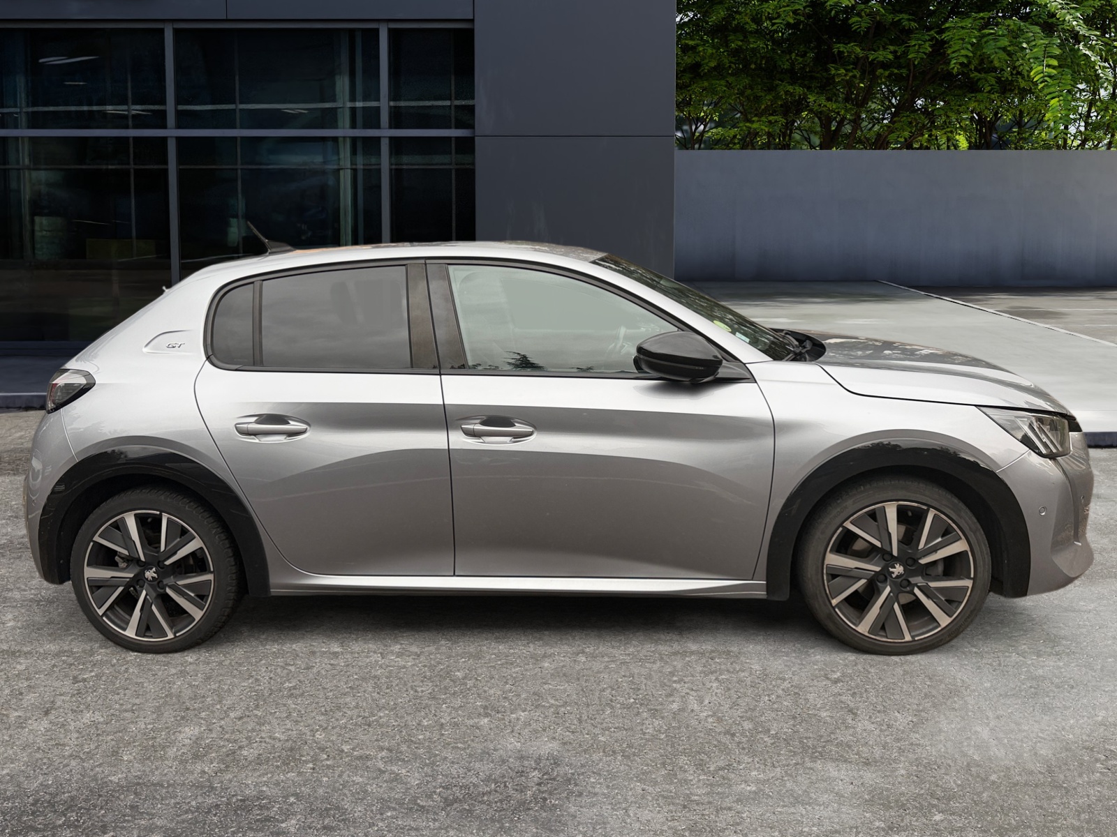 Peugeot 208 5