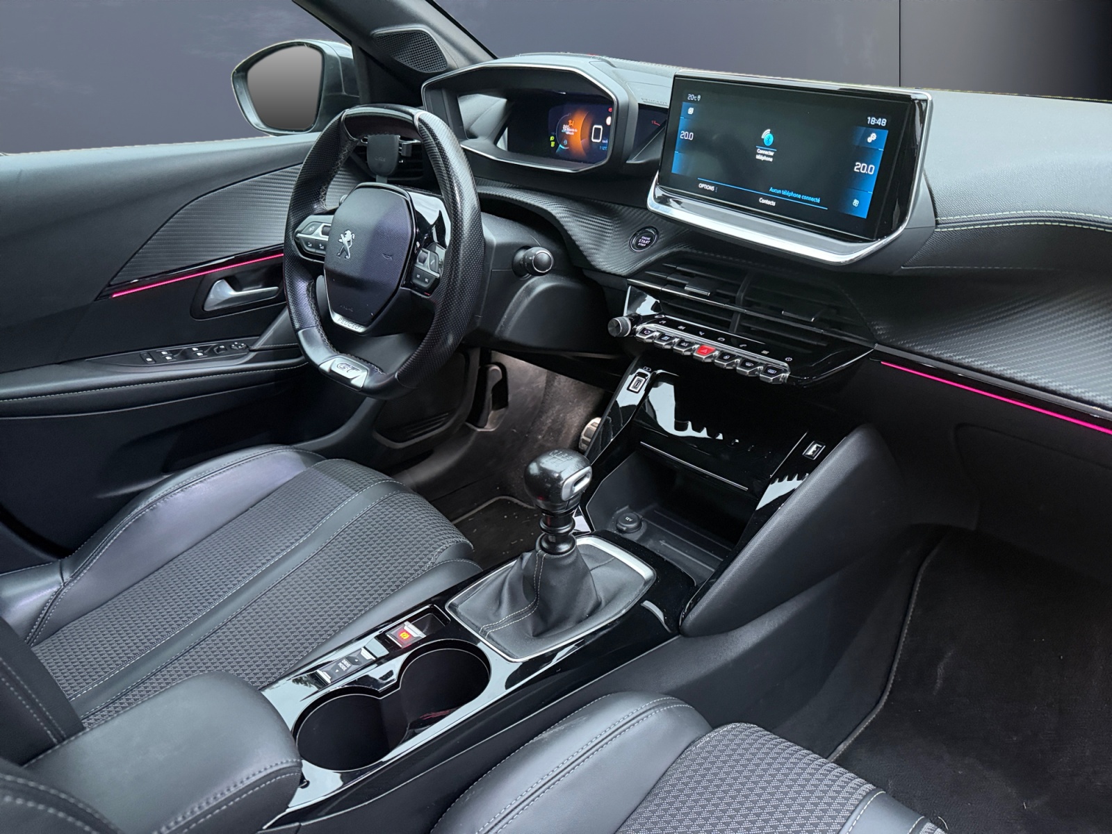 Peugeot 208 12