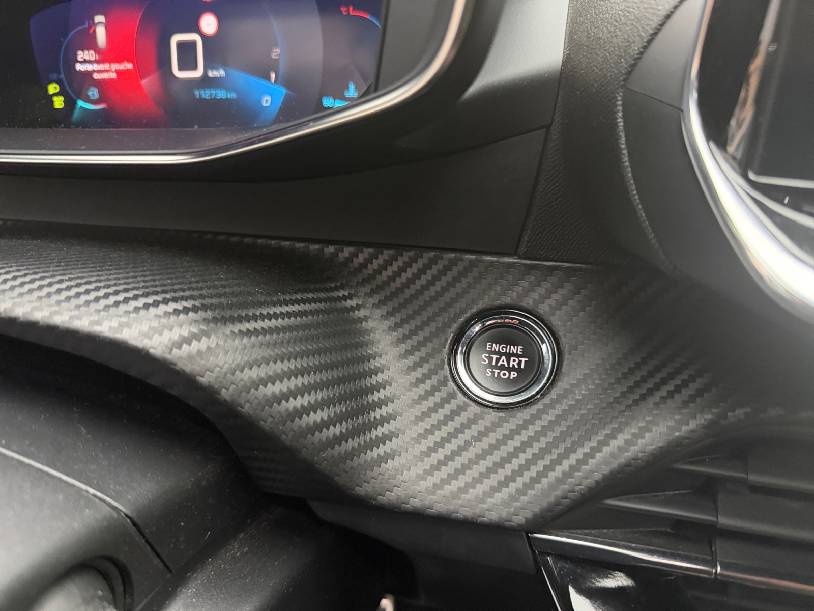Peugeot 208 23