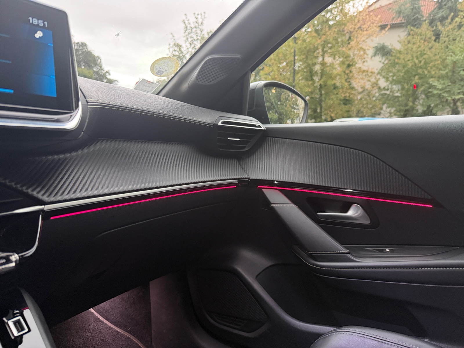 Peugeot 208 26