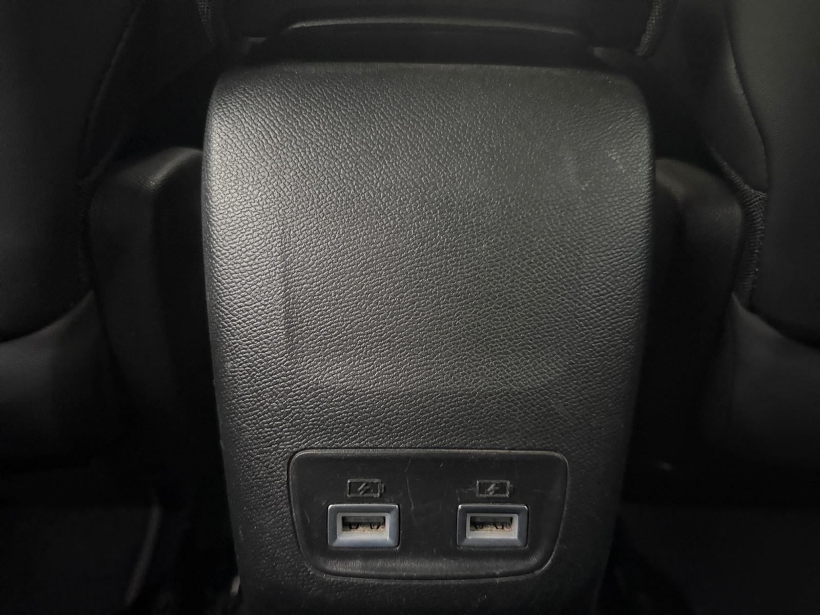 Peugeot 208 27