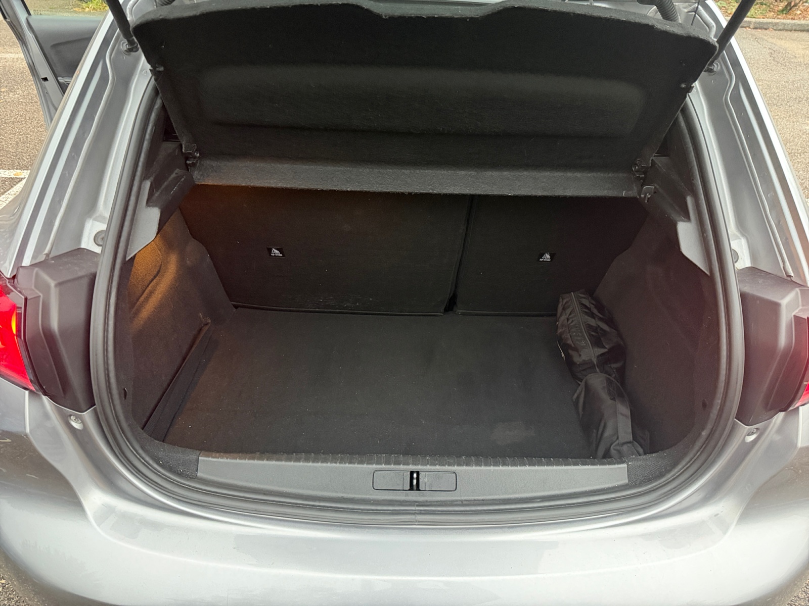 Peugeot 208 29