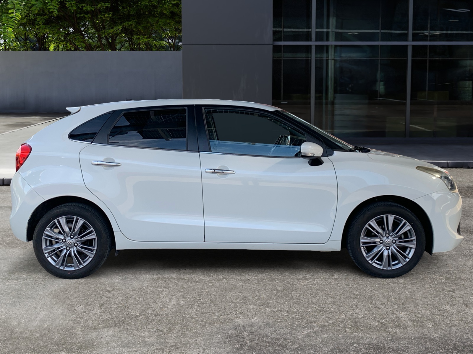 Suzuki Baleno 5