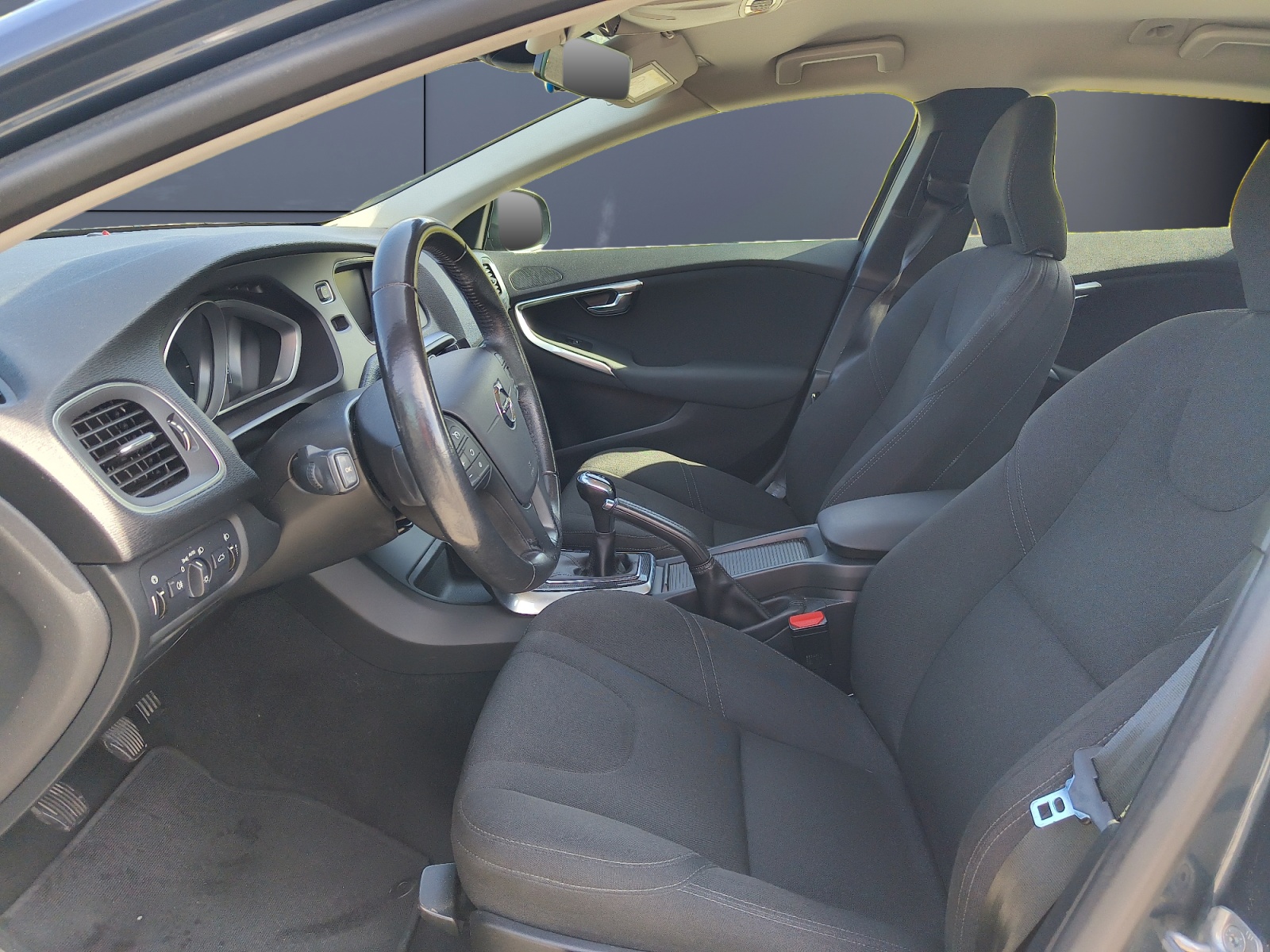 Volvo V40 9