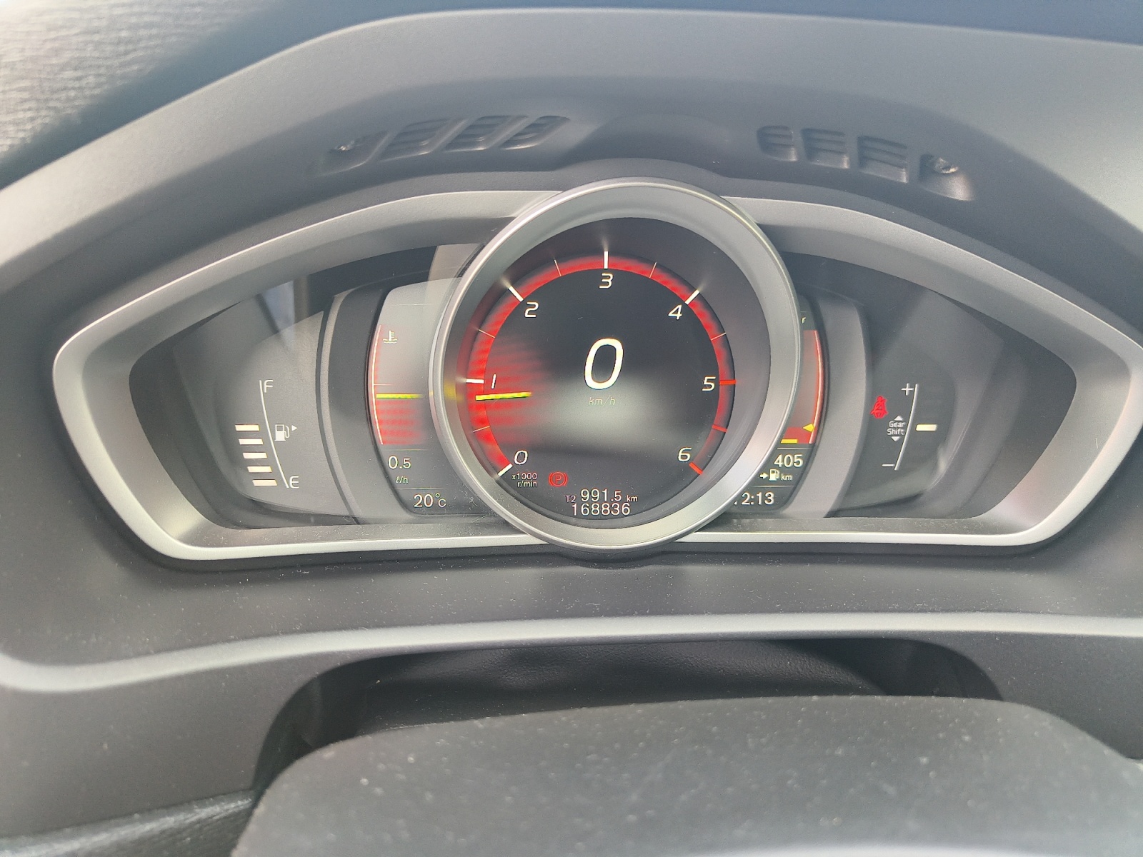 Volvo V40 16