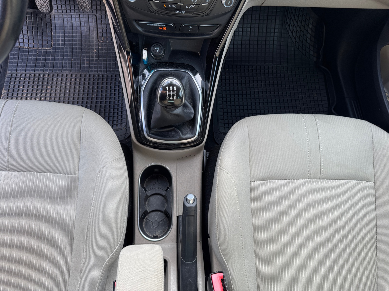Ford B-Max 17