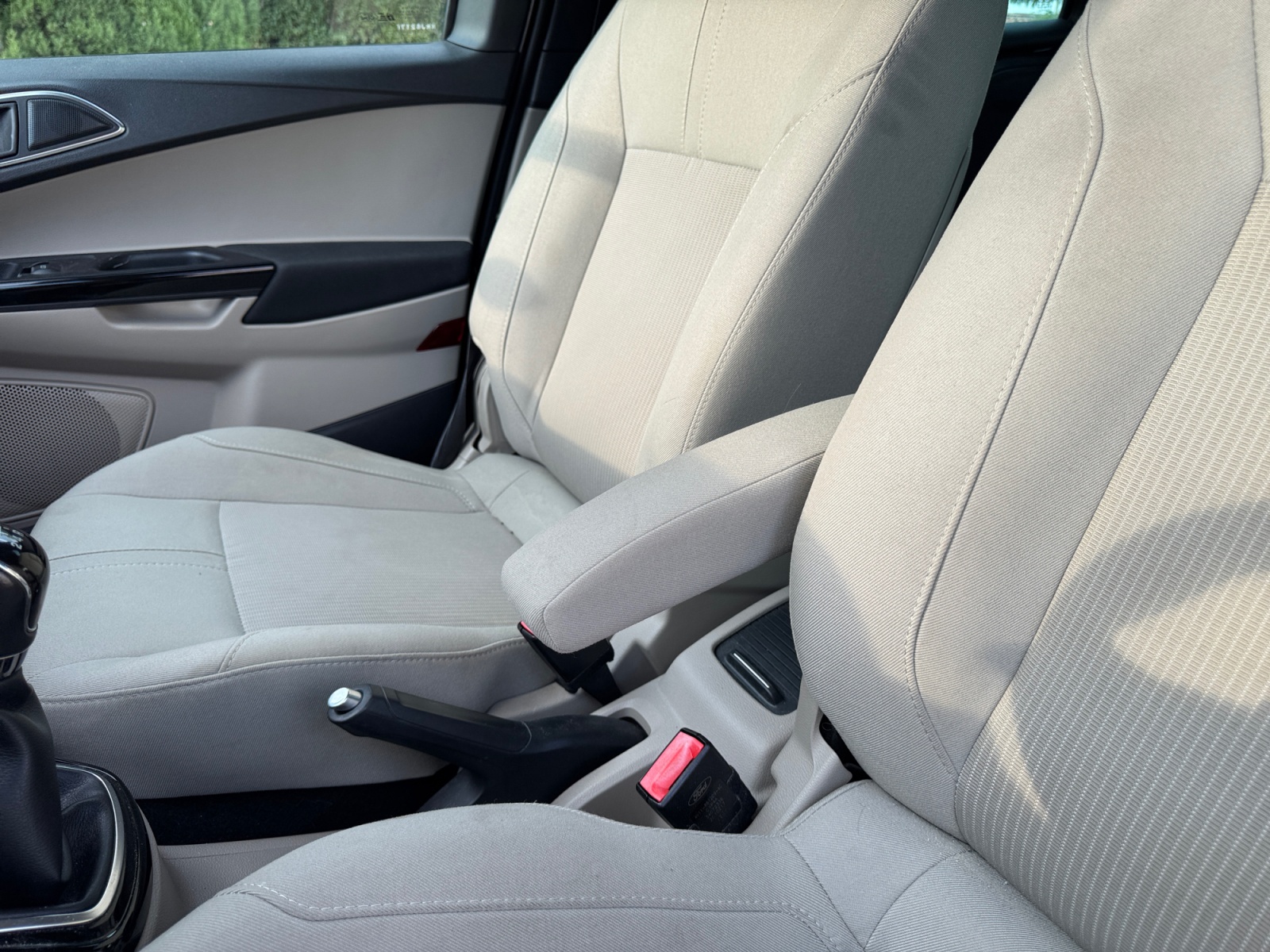 Ford B-Max 18