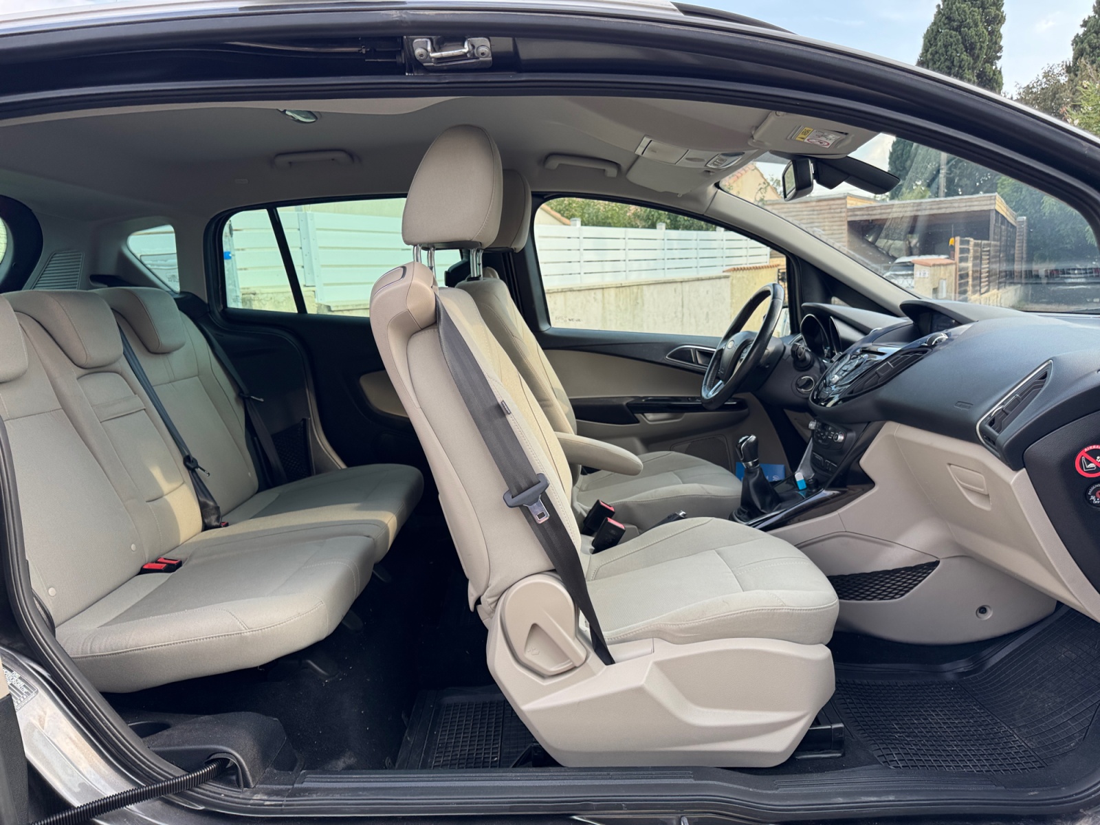Ford B-Max 21