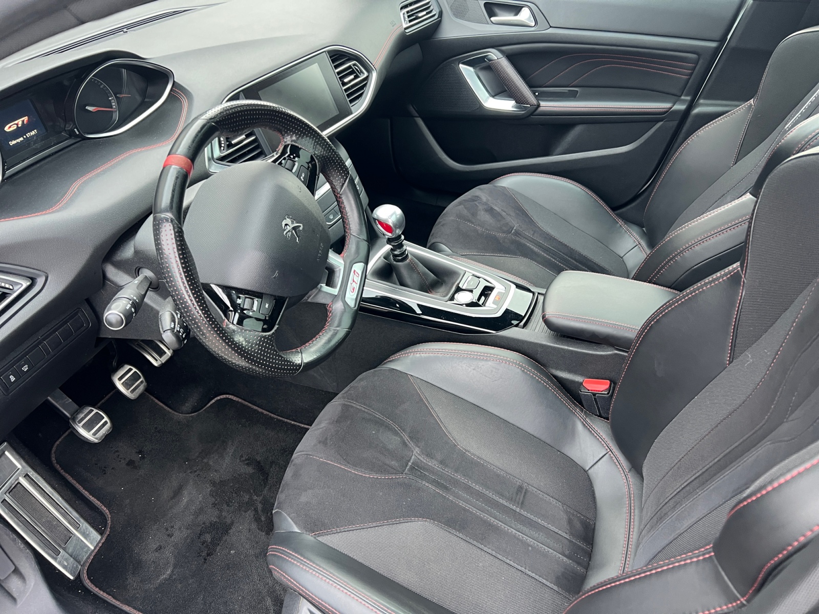 Peugeot 308 8