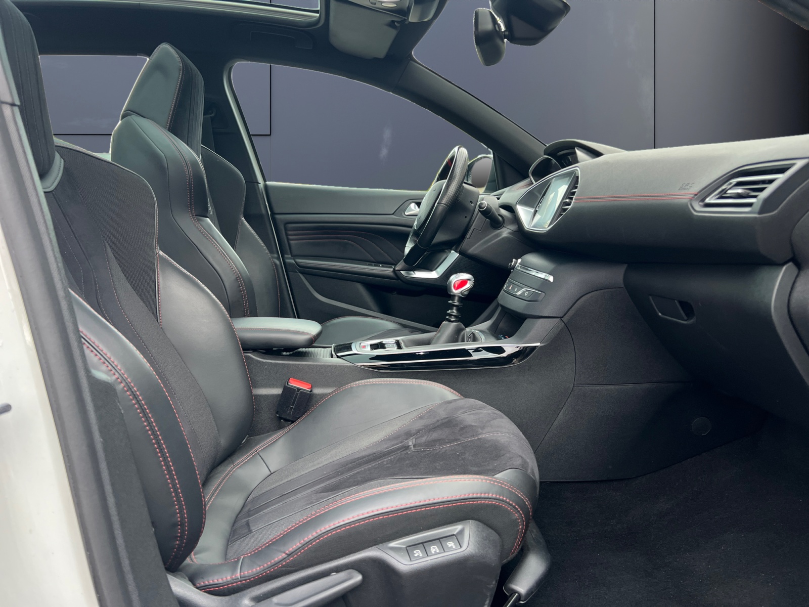 Peugeot 308 13