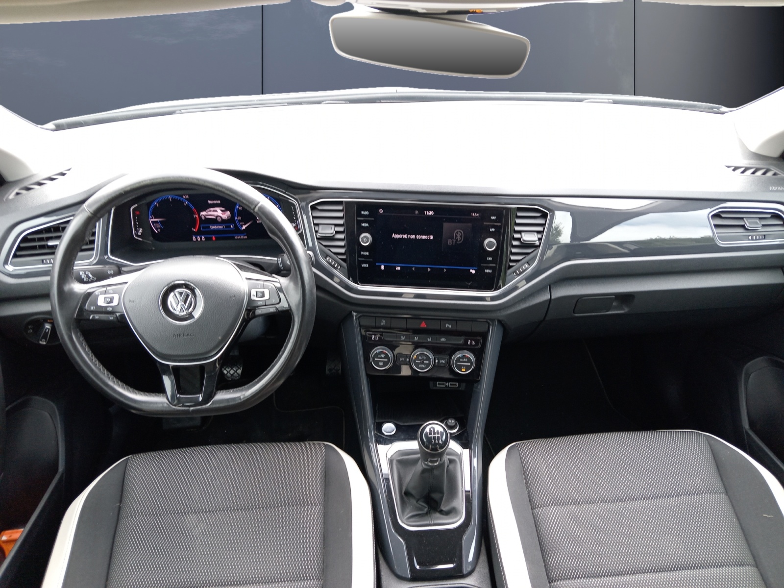 Volkswagen T-Roc 14