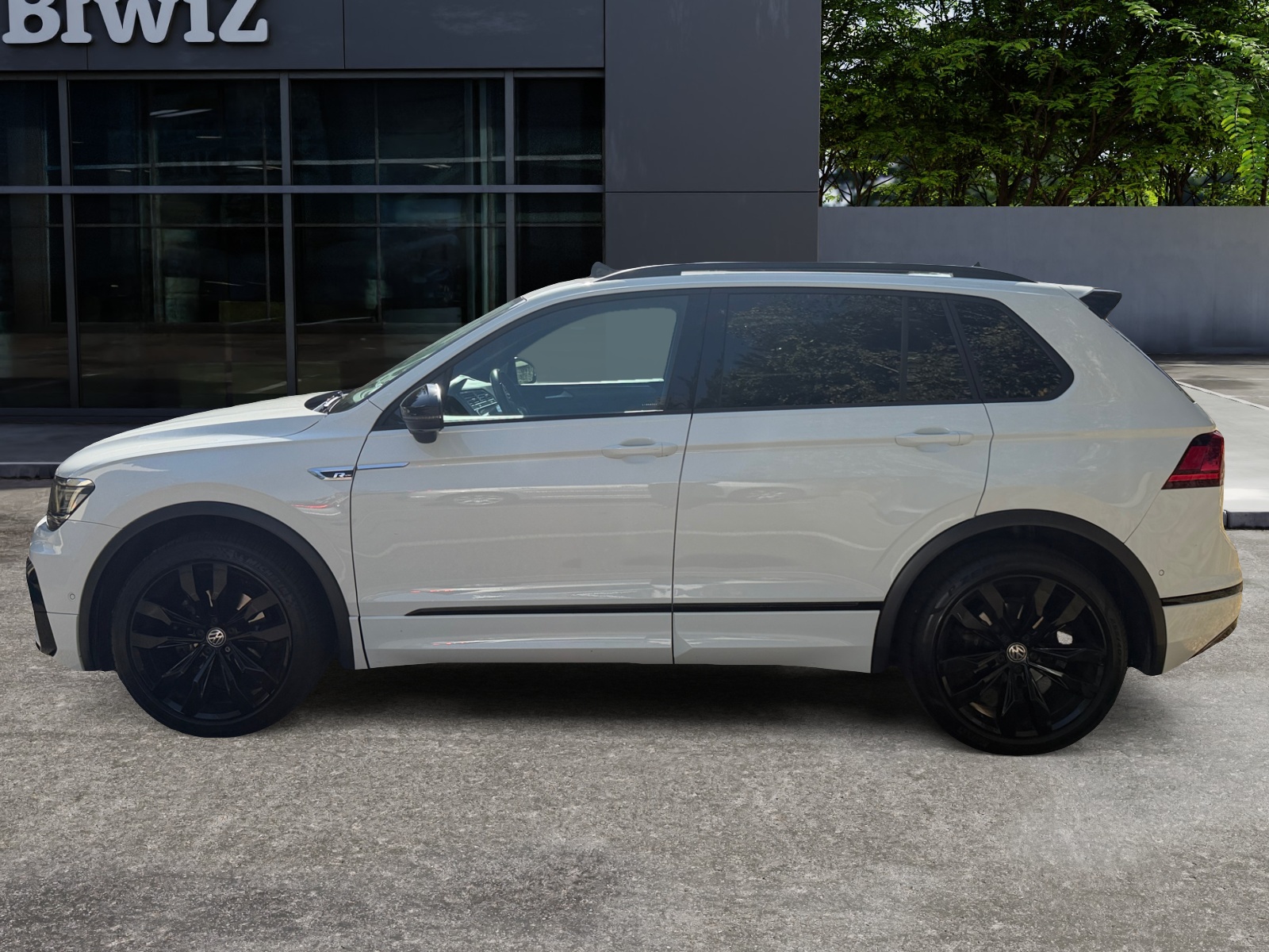 Volkswagen Tiguan 1